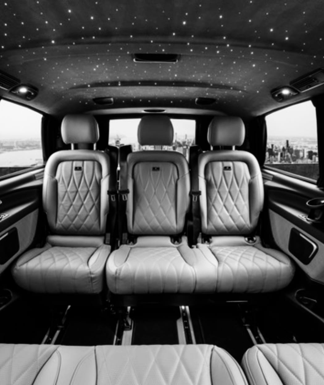             Taxi van  Beauvais Airport -tille (BVA) à Rental Car With Driver from Disneyland Paris         